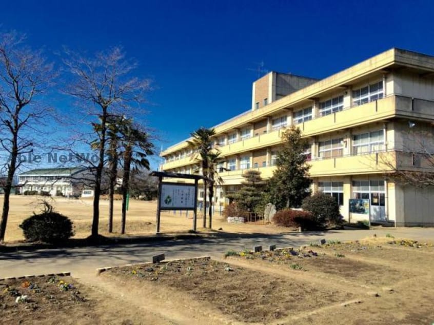 加須市立田ケ谷小学校(小学校)まで1579m サニーヴィレッジ