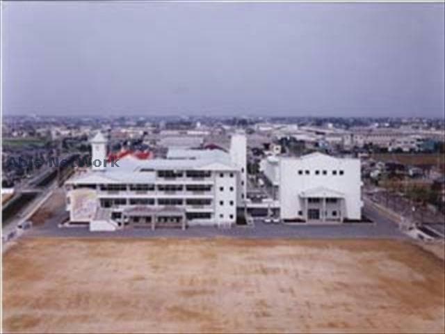 加須市立花崎北小学校(小学校)まで1113m カーム鈴木