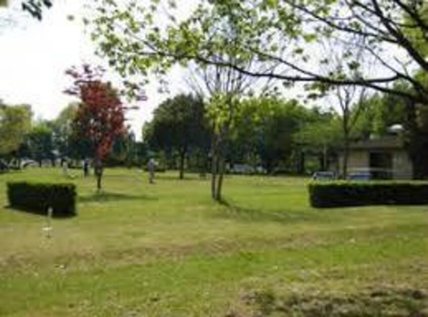 ふれあい公園(公園)まで1843m シャトーグリーンⅡ