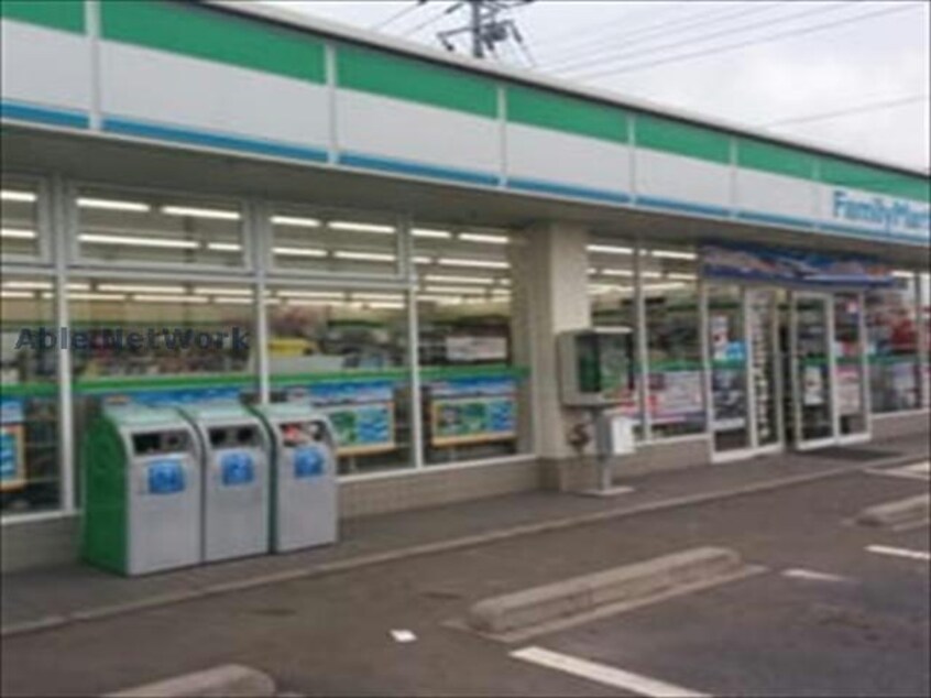 ファミリーマート加須礼羽店(コンビニ)まで637m コンフォルト　カーサ