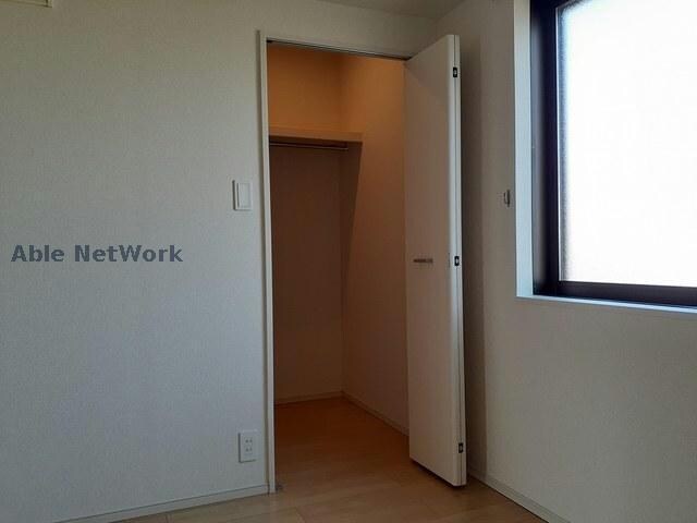  コスモス　ストリート