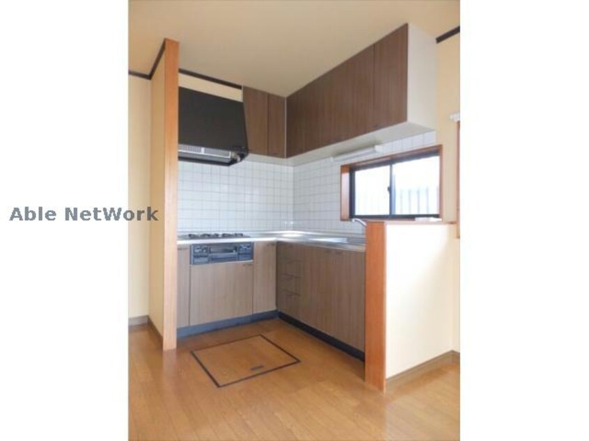  南羽生武井貸家