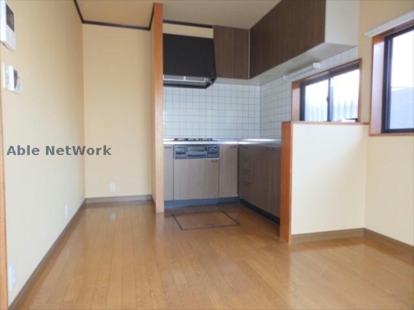  南羽生武井貸家