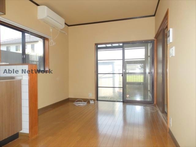  南羽生武井貸家