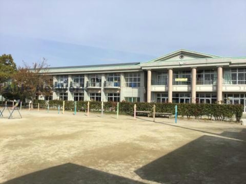 久喜市立栗橋南小学校(小学校)まで148m カレッジ