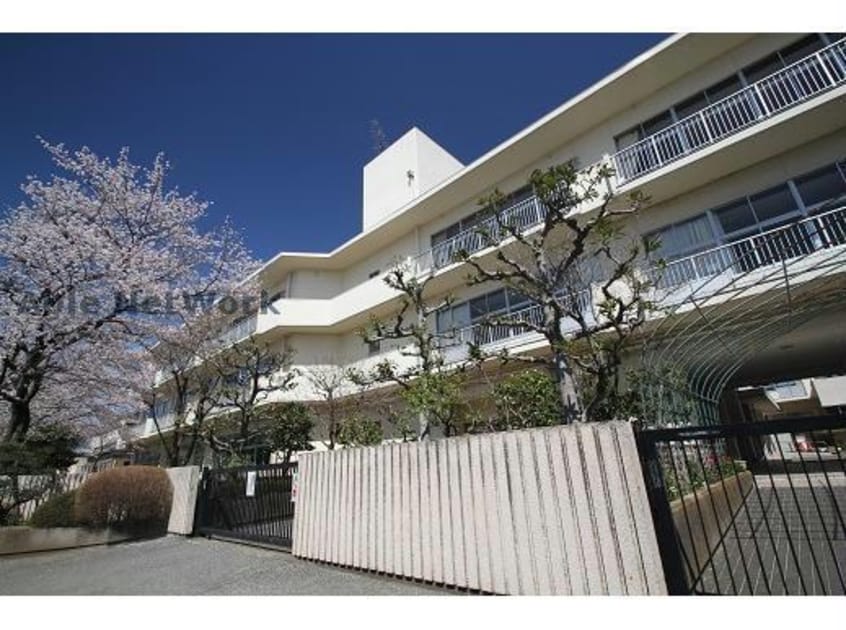 行田市立桜ケ丘小学校(小学校)まで643m ウィルモア桜町