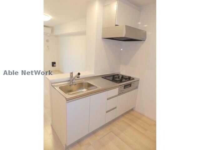 類似タイプ サニー・フィールド