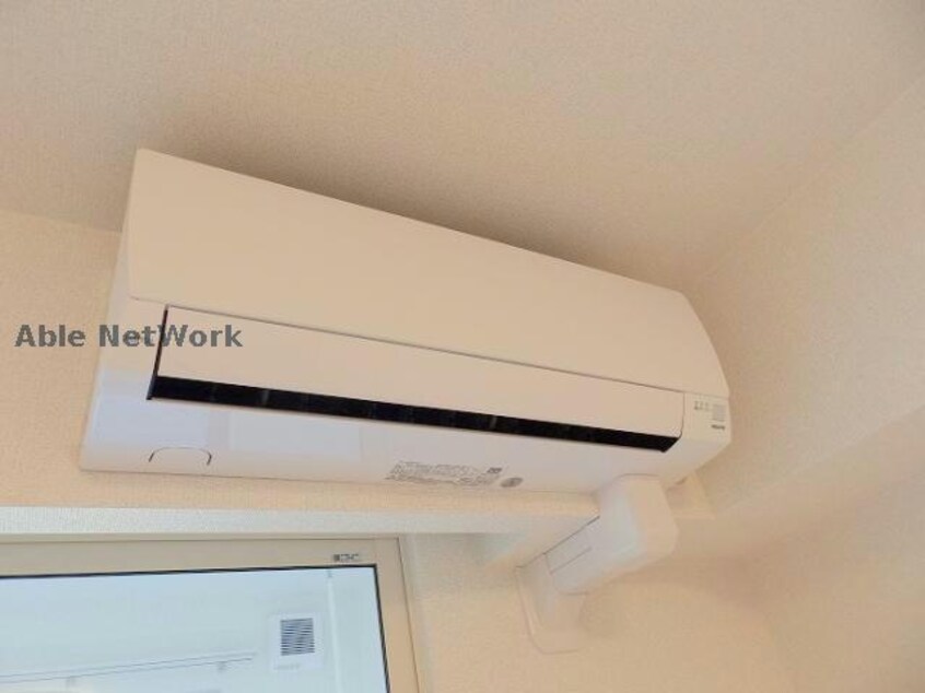 類似タイプ サニー・フィールド