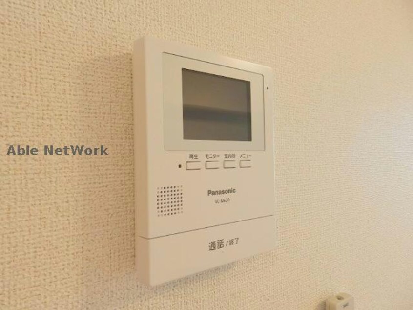 類似タイプ サニー・フィールド