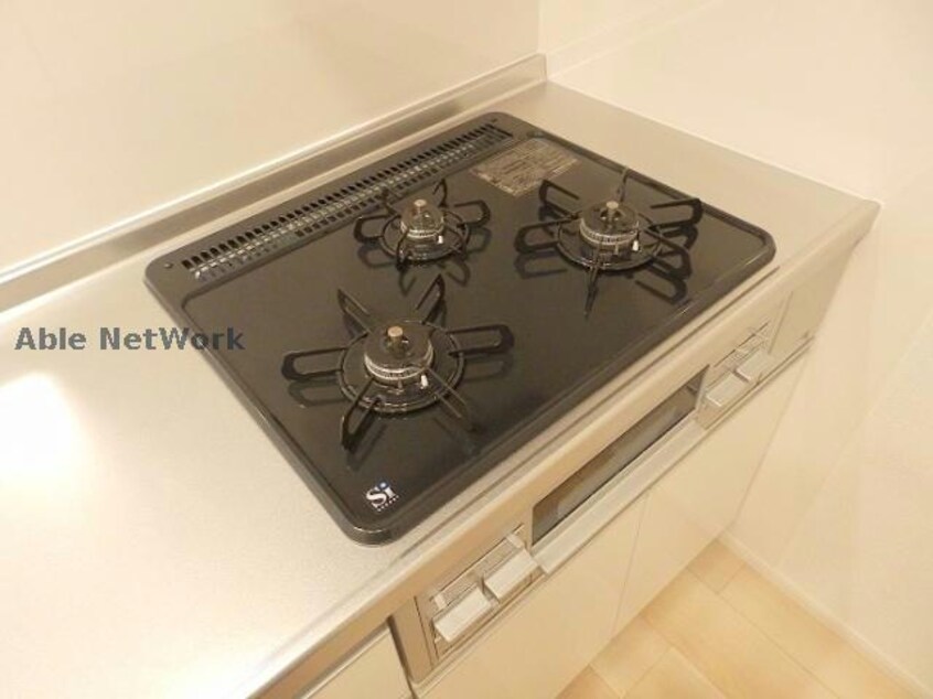 類似タイプ サニー・フィールド