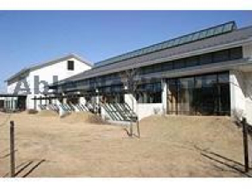 加須市立北川辺図書館(図書館)まで2453m MIRAI  HOUSE