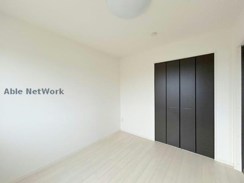 同モデル Ｓ－ペニンシュラ