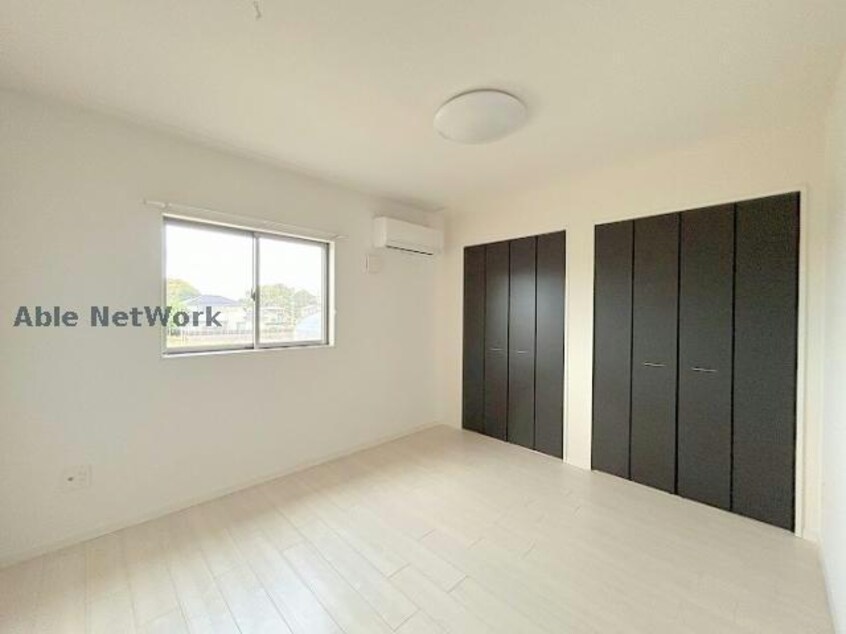 同モデル Ｓ－ペニンシュラ