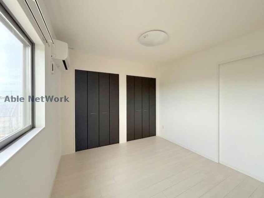 同モデル Ｓ－ペニンシュラ