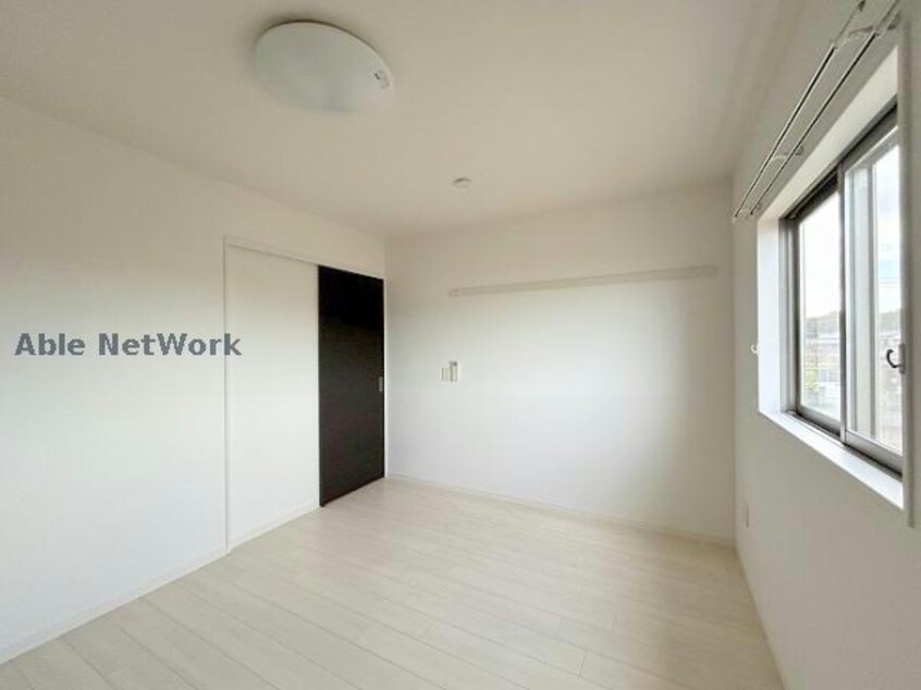 同モデル Ｓ－ペニンシュラ