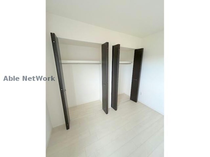 同モデル Ｓ－ペニンシュラ