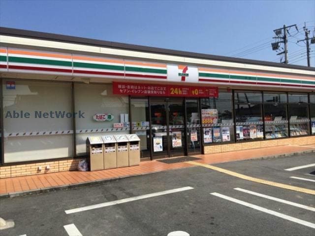 セブンイレブン加須市役所前店(コンビニ)まで296m リバーハイツ