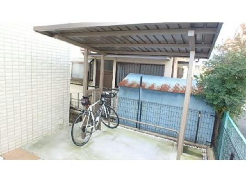 駐輪場 アメージングエステート