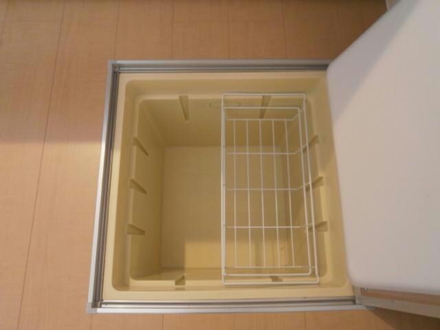 収納 サニーフラット　Ｄ