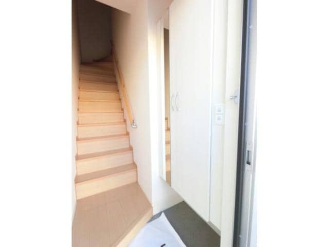 玄関回り クローバーコート　Ｂ