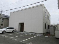 GRAND COURT B