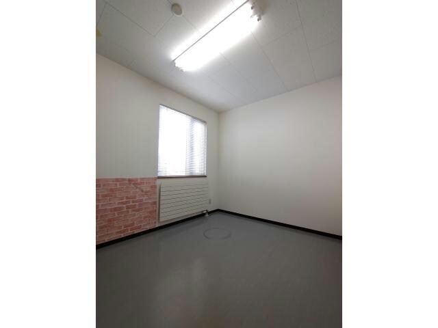  拓勇西町5丁目　貸事務所