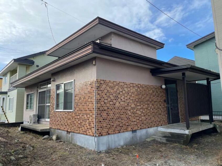  北光町4丁目戸建（4SLDK)