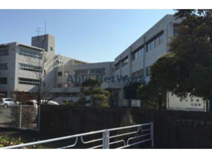 行田市立泉小学校(小学校)まで1368m 棚田セントラルマンション