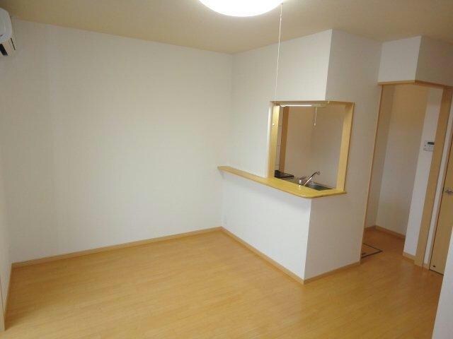  エルアール（熊谷市籠原南）