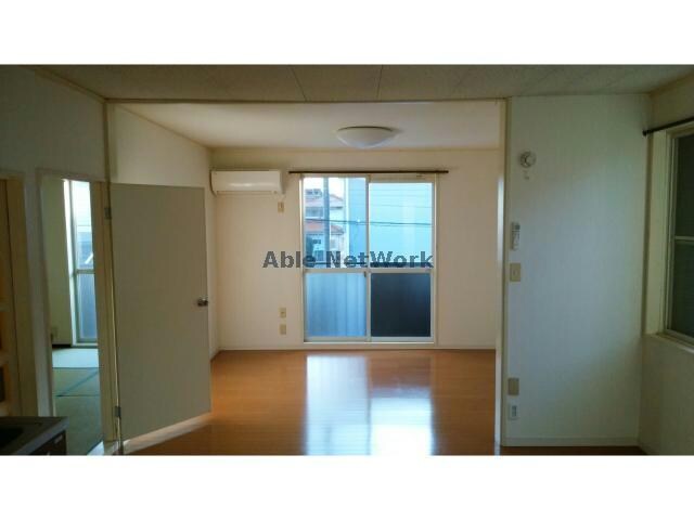  メゾン湊（熊谷市拾六間）