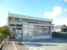 津藤枝郵便局(郵便局)まで1701m クイーンズコートＤ棟