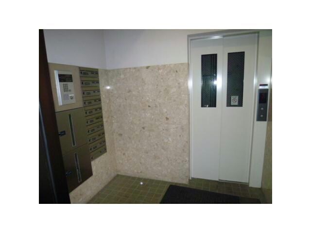  ＢＬＵＥ　ＴＲＥＥ111