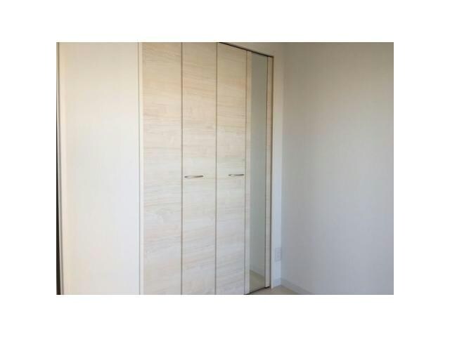  メニーズコート中央図書館