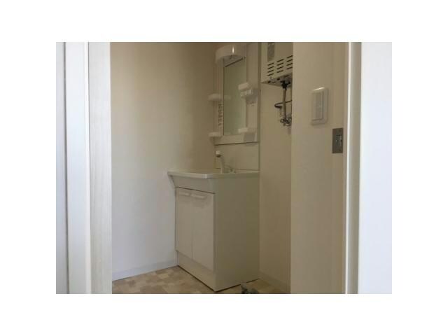  メニーズコート中央図書館