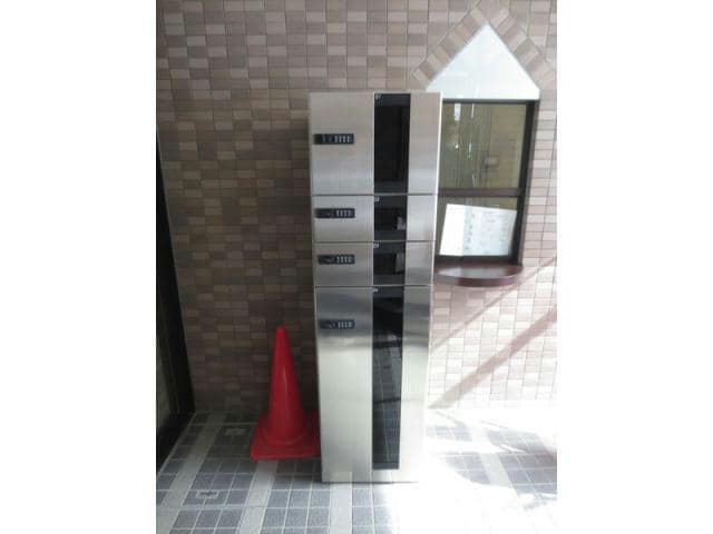  山鼻コンパウンド