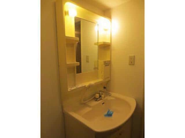  山鼻コンパウンド