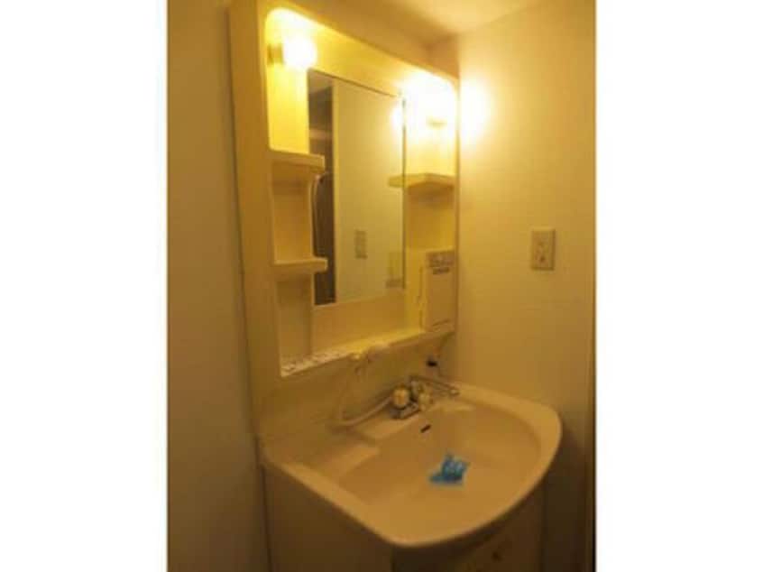  山鼻コンパウンド