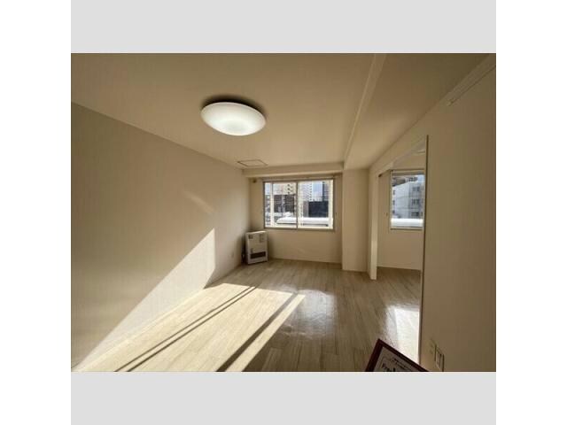  ＭＯＲＥ　ＴＯＮＤＥＮ