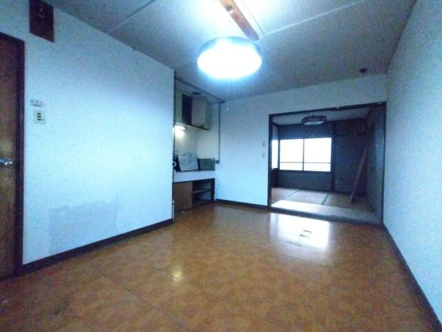  札新マンション