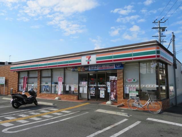 セブンイレブン姫路伊伝居北店(コンビニ)まで509m※弊社の前にあるので非常によく利用してます。 プラザY