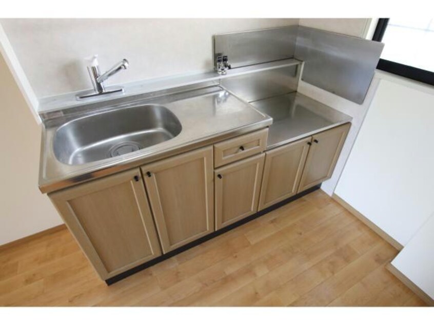  ルミエール東今宿B