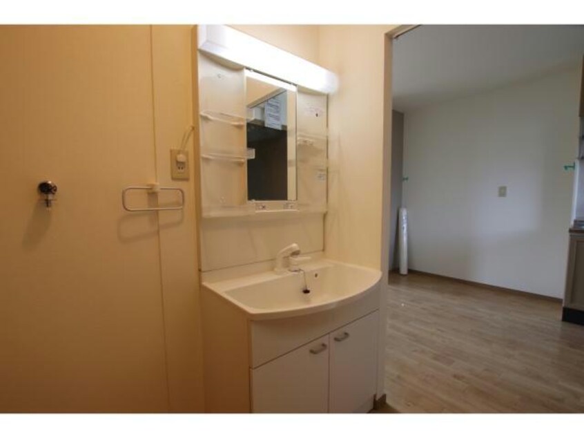  ルミエール東今宿B