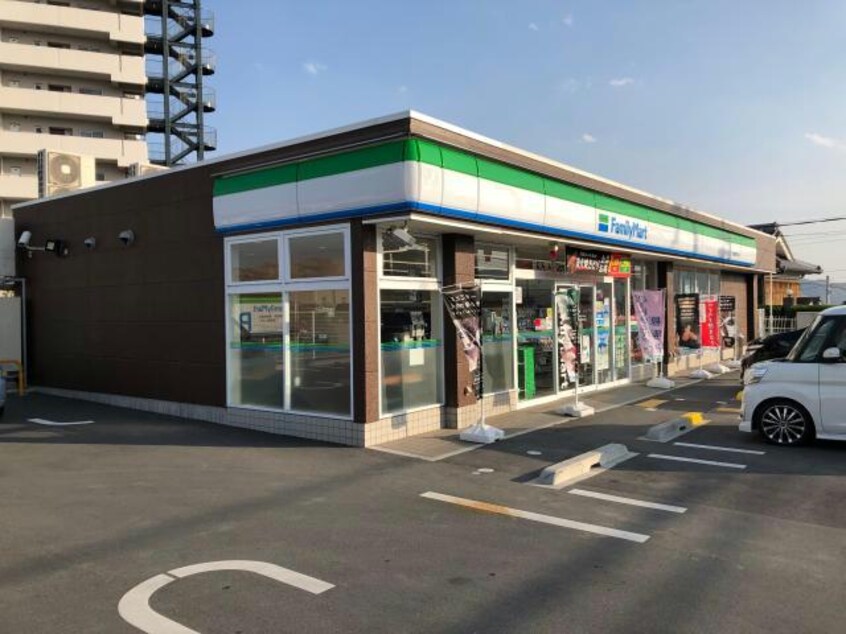 ファミリーマート姫路豊富甲丘店(コンビニ)まで3851m エクセレントパル