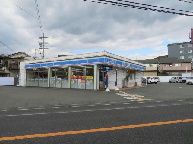 ローソン姫路白国店(コンビニ)まで506m ソルテリアユタカ