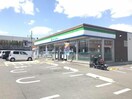 ファミリーマート姫路国分寺店(コンビニ)まで879m カーサーアスール