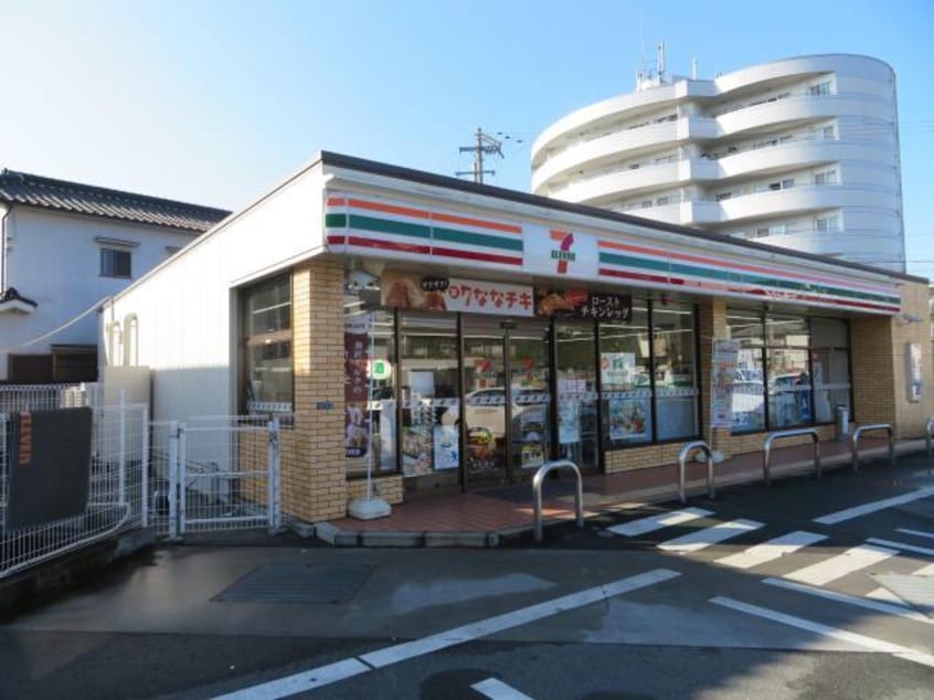 セブンイレブン姫路八代本町2丁目店(コンビニ)まで859m テルツォ南新在家