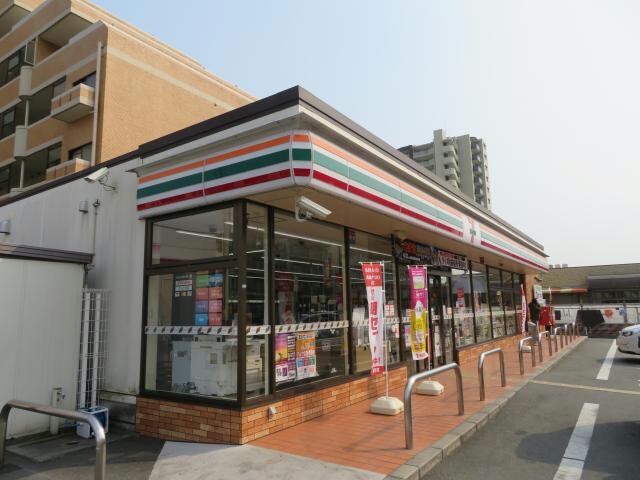 セブンイレブン姫路京口店(コンビニ)まで570m グレイス五軒邸