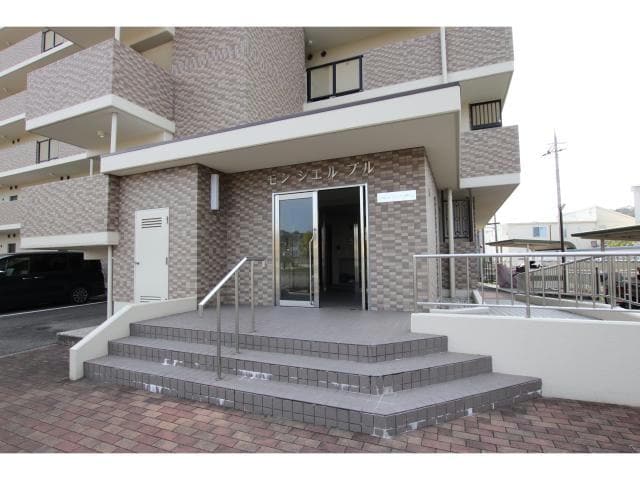  モンシエルブル