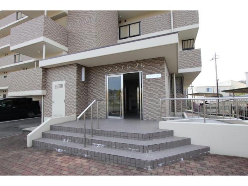  モンシエルブル