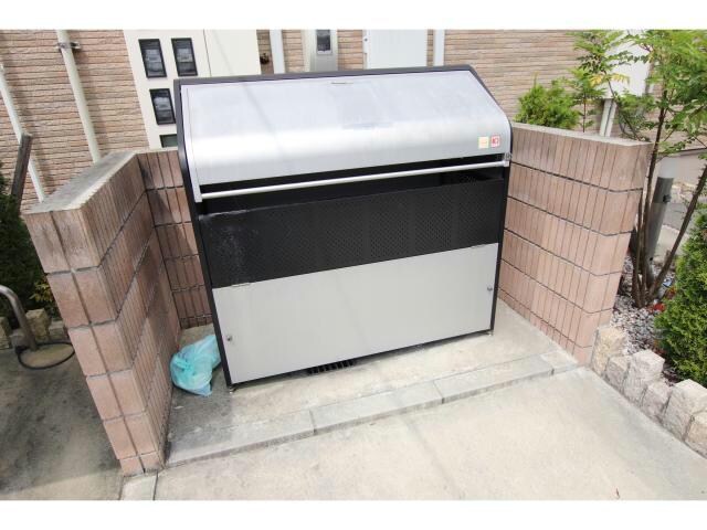  東海道本線・山陽本線<JR神戸線>/東姫路駅 徒歩31分 2階 築9年